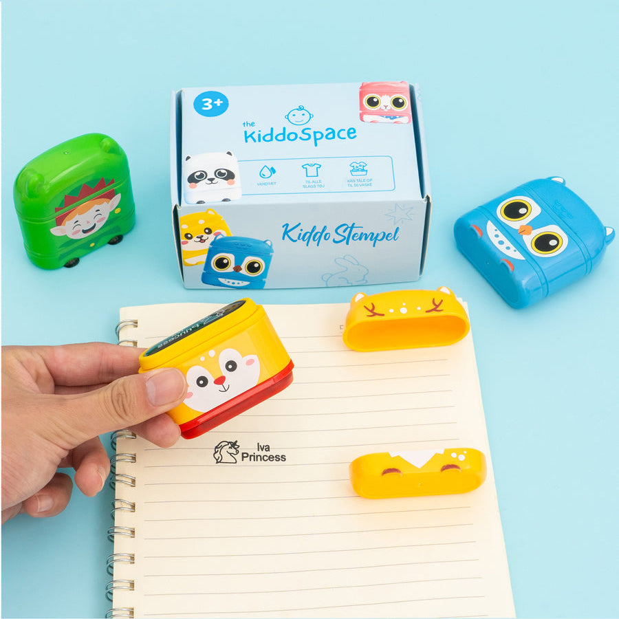 KiddoStempel™ - Personligt Navnestempel (Juleudgave 2025)