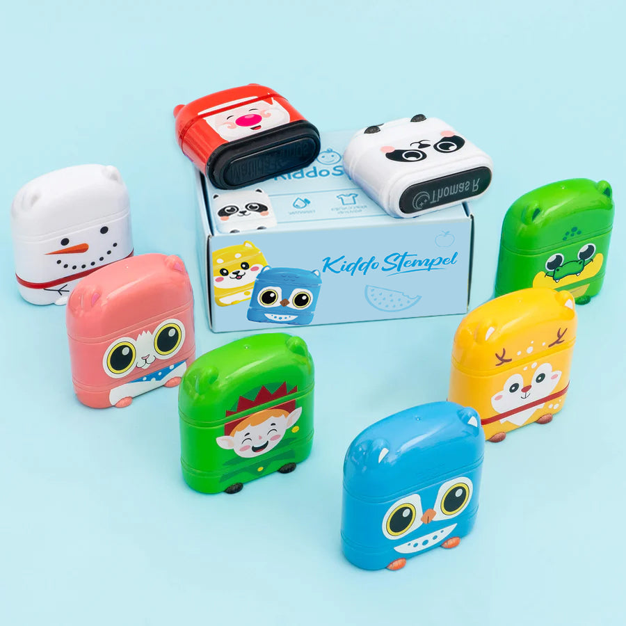 KiddoStempel™ - Personligt Navnestempel (Juleudgave 2025)