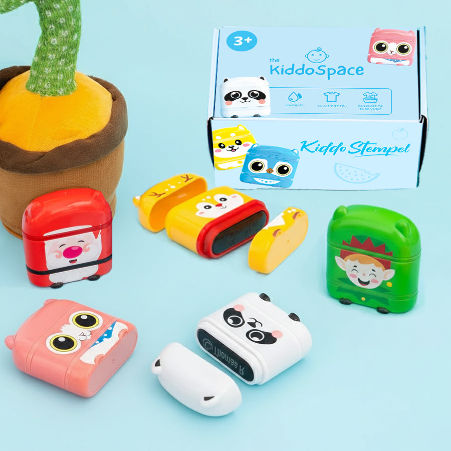 KiddoStempel™ - Personligt Navnestempel (Juleudgave 2025)